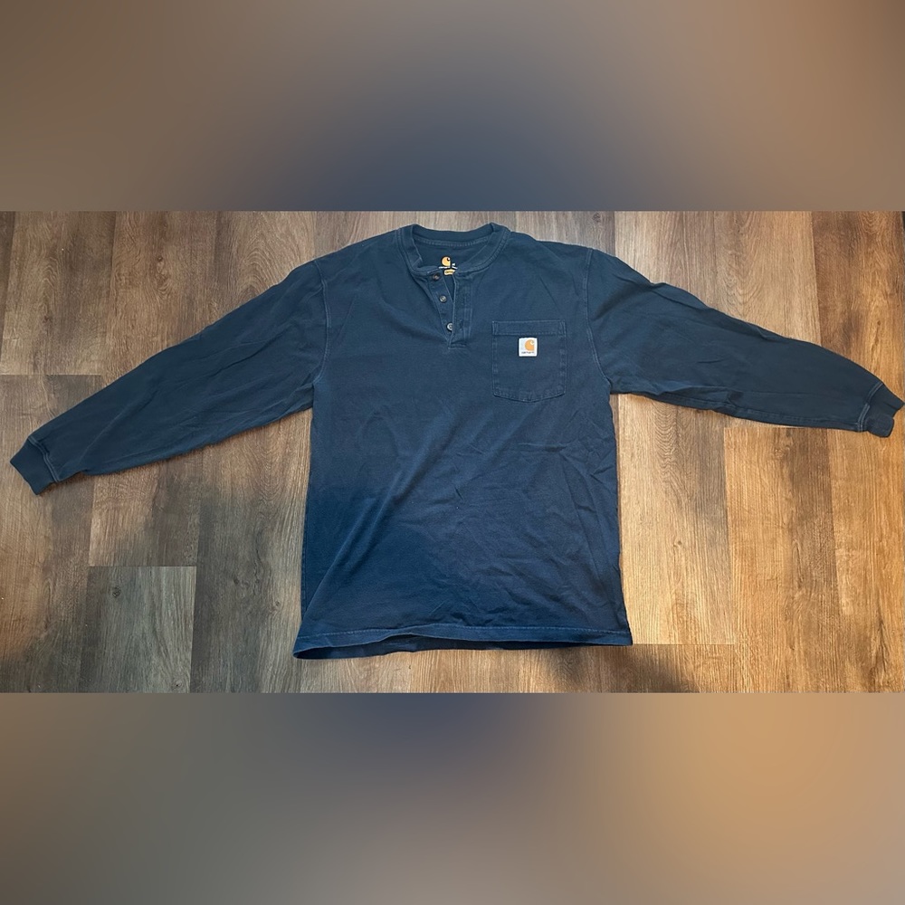 Men’s Carhartt long sleeve button-up shirt